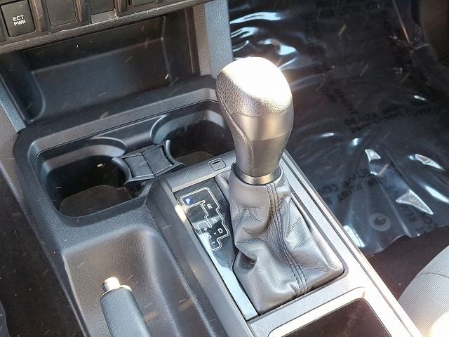 2022 Toyota Tacoma SR V6