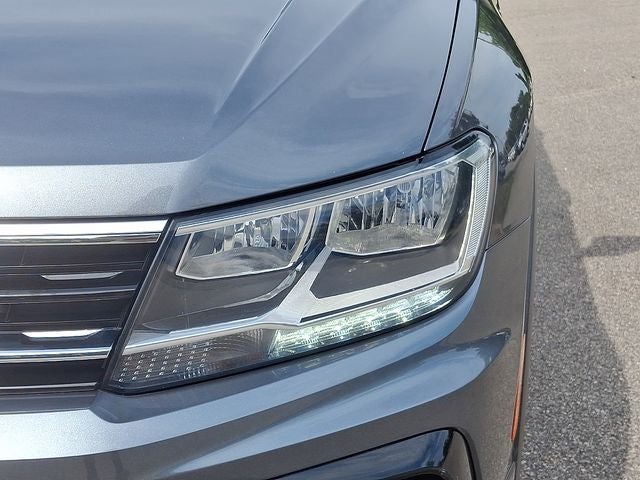 2021 Volkswagen Tiguan 2.0T SE R-Line Black