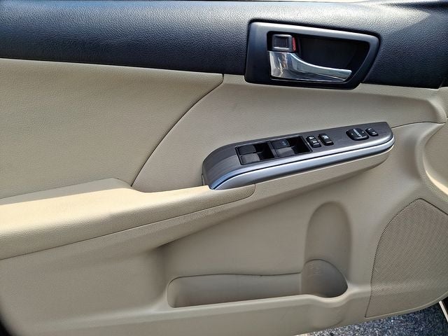 2012 Toyota Camry Hybrid XLE