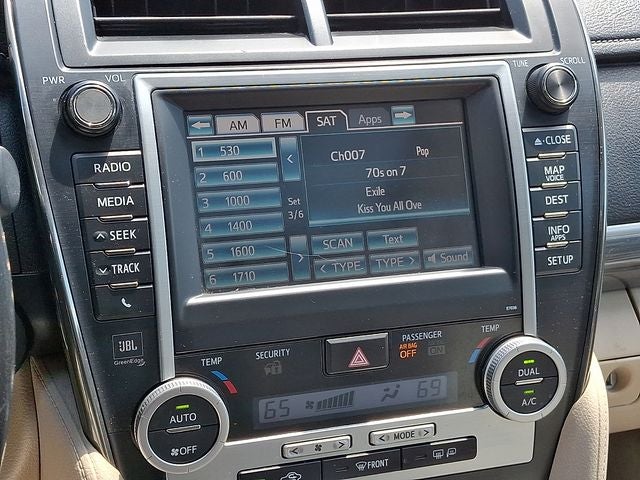 2012 Toyota Camry Hybrid XLE