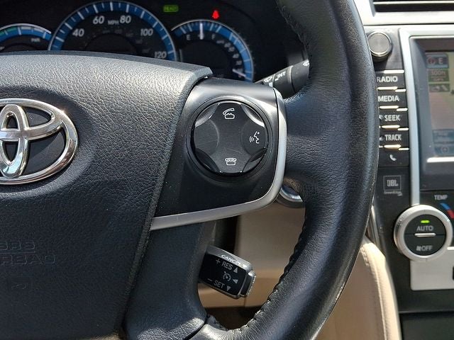 2012 Toyota Camry Hybrid XLE