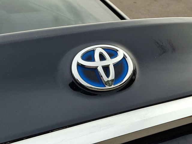 2017 Toyota Camry Hybrid LE