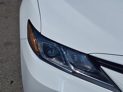 2022 Toyota Camry Hybrid LE