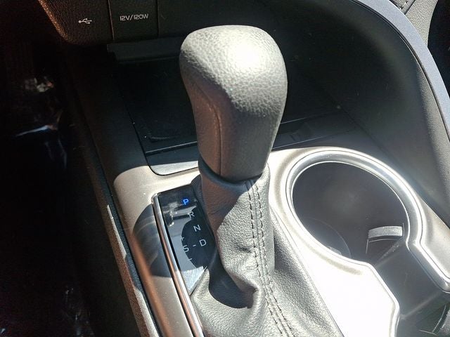 2022 Toyota Camry Hybrid LE