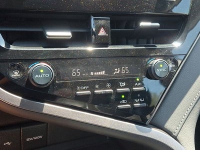 2022 Toyota Camry Hybrid LE