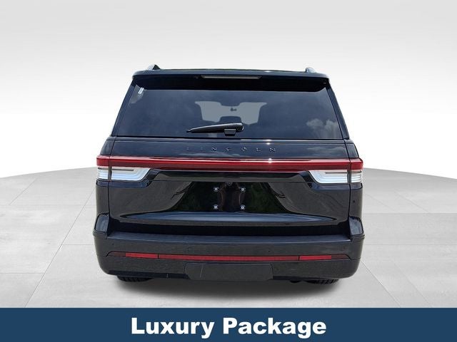 2022 Lincoln Navigator L Reserve