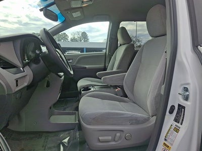 2015 Toyota Sienna LE 8 Passenger