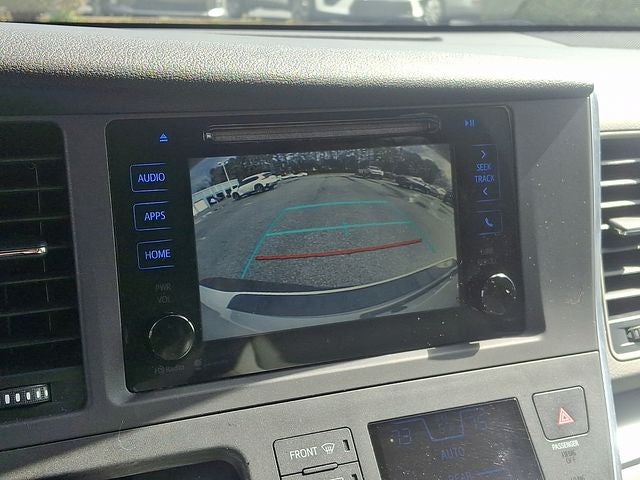 2015 Toyota Sienna LE 8 Passenger