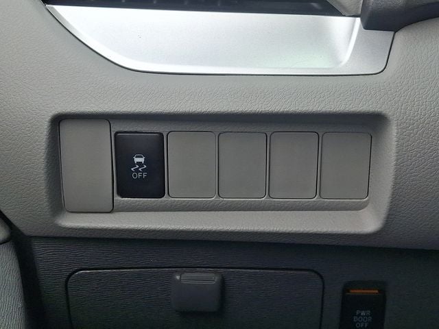 2015 Toyota Sienna LE 8 Passenger