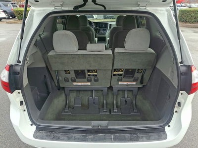 2015 Toyota Sienna LE 8 Passenger