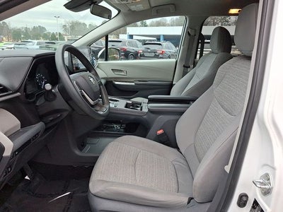 2021 Toyota Sienna LE 8 Passenger