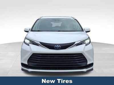 2021 Toyota Sienna LE 8 Passenger