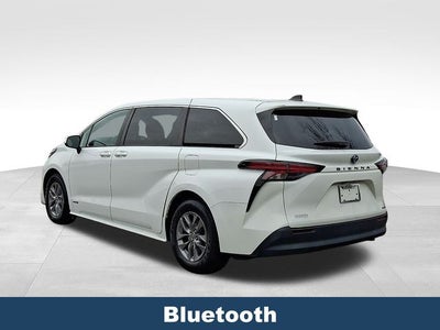 2021 Toyota Sienna LE 8 Passenger