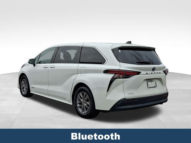 2021 Toyota Sienna LE 8 Passenger
