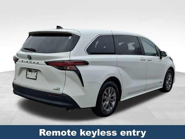 2021 Toyota Sienna LE 8 Passenger