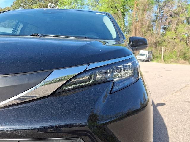 2025 Toyota Sienna LE 8 Passenger