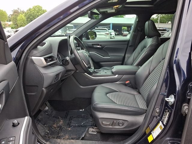 2022 Toyota Highlander XSE