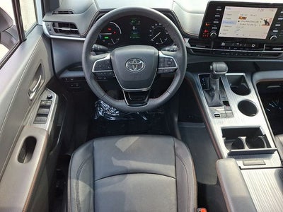 2023 Toyota Sienna XSE 7 Passenger