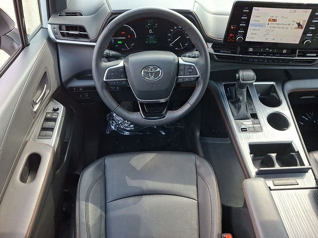 2023 Toyota Sienna XSE 7 Passenger