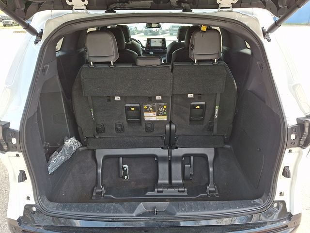 2023 Toyota Sienna XSE 7 Passenger