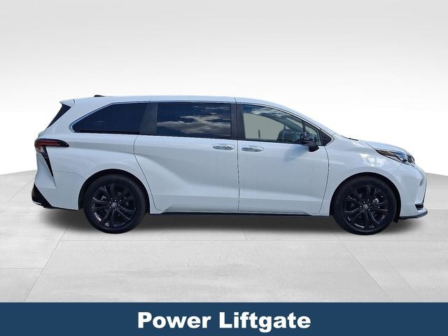 2023 Toyota Sienna XSE 7 Passenger