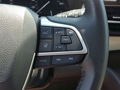 2021 Toyota Sienna XLE 8 Passenger