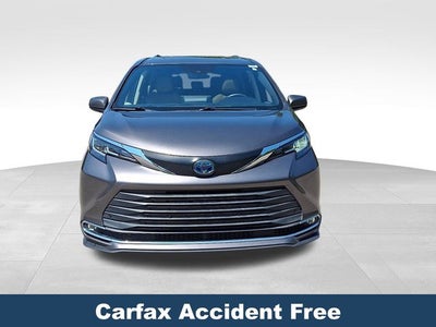 2021 Toyota Sienna XLE 8 Passenger