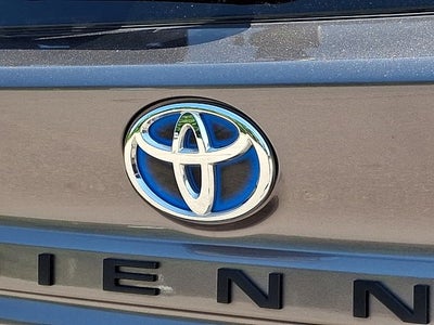 2021 Toyota Sienna XLE 8 Passenger