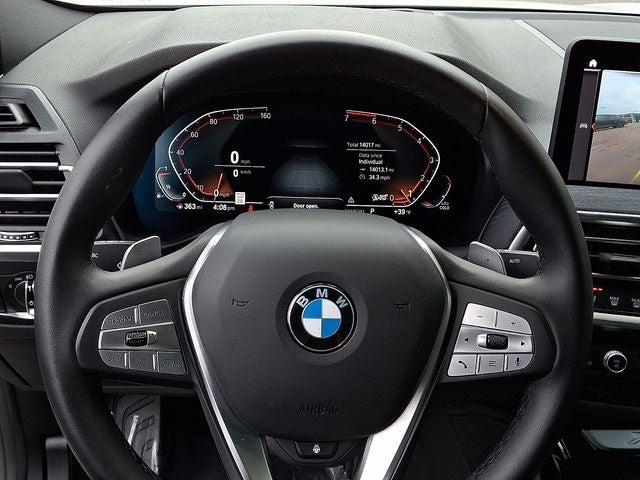 2025 BMW X4 xDrive30i