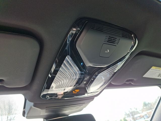 2025 BMW X6 xDrive40i