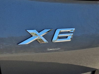2025 BMW X6 xDrive40i