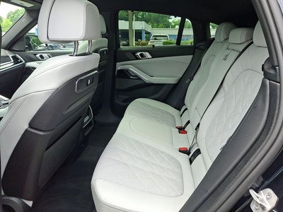 2024 BMW X6 M60i