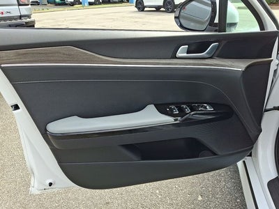 2022 Kia K5 EX