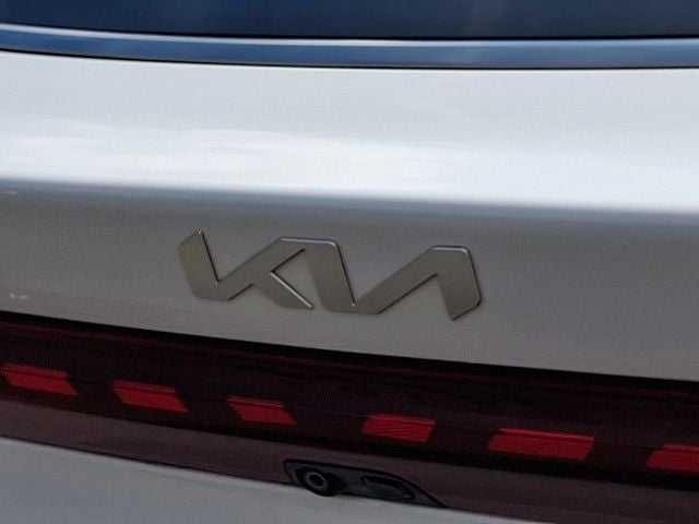 2022 Kia K5 EX