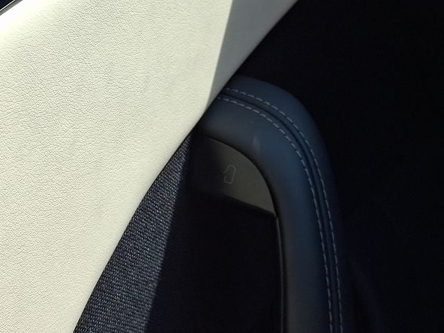 2022 Tesla Model S Base