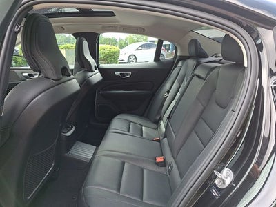2023 Volvo S60 Recharge Plug-In Hybrid T8 Plus Dark Theme