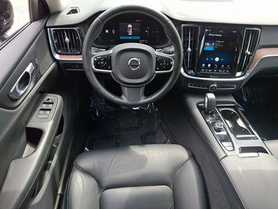2023 Volvo S60 Recharge Plug-In Hybrid T8 Plus Dark Theme