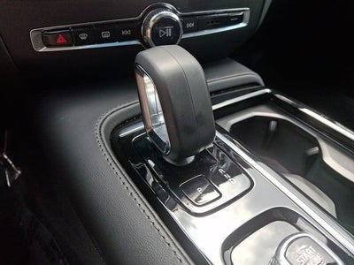 2023 Volvo S60 Recharge Plug-In Hybrid T8 Plus Dark Theme