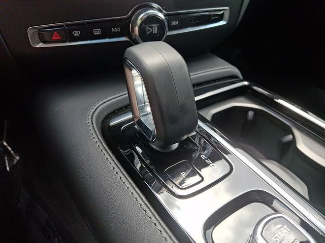 2023 Volvo S60 Recharge Plug-In Hybrid T8 Plus Dark Theme