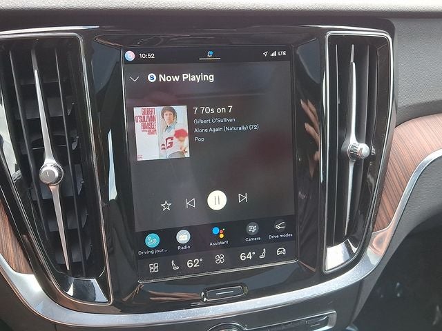 2023 Volvo S60 Recharge Plug-In Hybrid T8 Plus Dark Theme