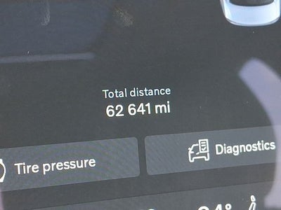 2023 Volvo S60 Recharge Plug-In Hybrid T8 Plus Dark Theme