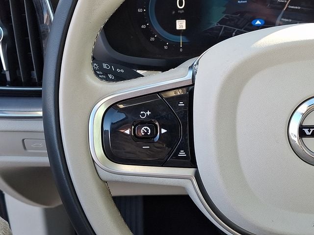 2024 Volvo S60 B5 Core Dark Theme