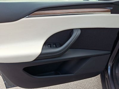2023 Tesla Model X Standard Range