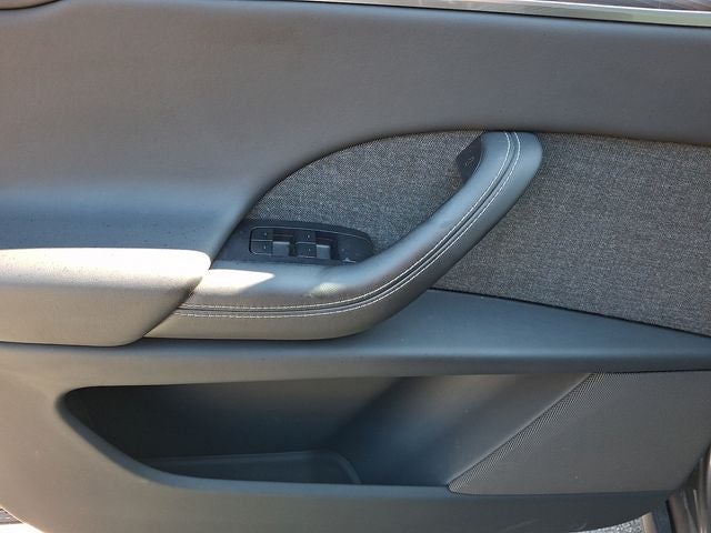 2023 Tesla Model X Standard Range