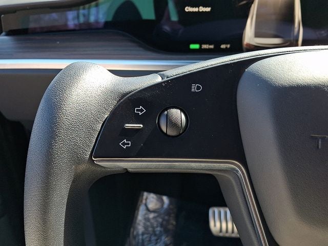 2023 Tesla Model X Standard Range