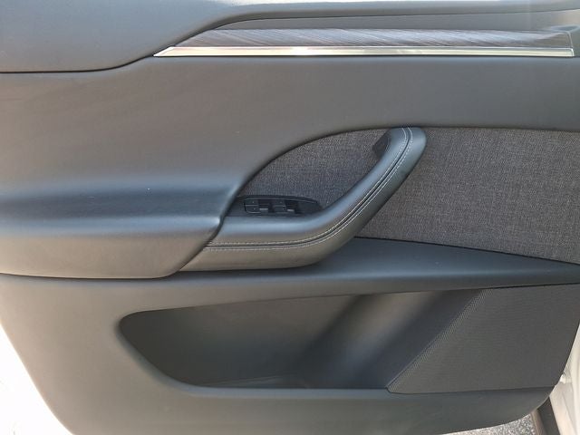 2022 Tesla Model X Base