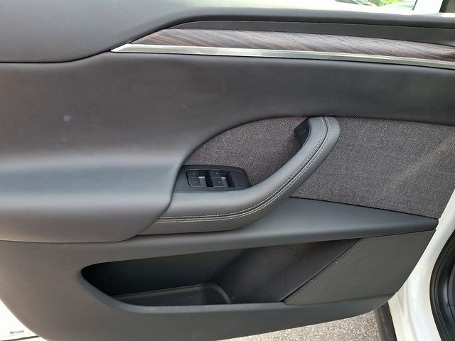 2022 Tesla Model X Base