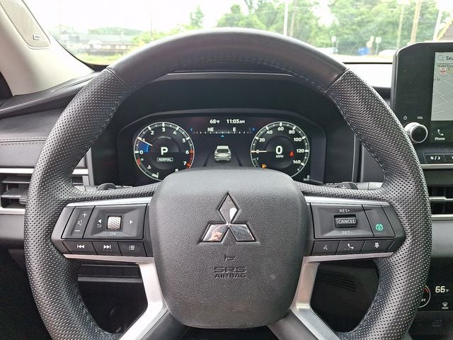 2023 Mitsubishi Outlander SE