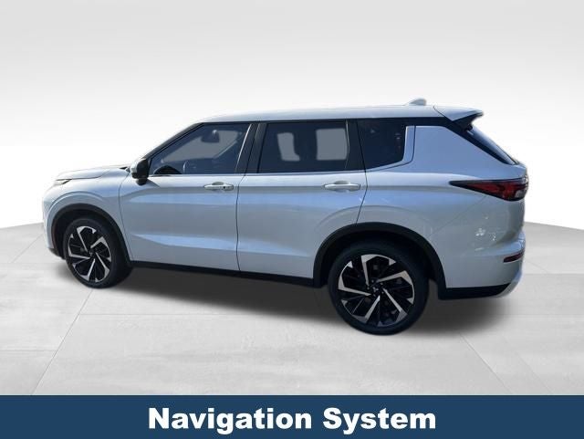 2023 Mitsubishi Outlander SE