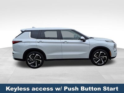2024 Mitsubishi Outlander SE